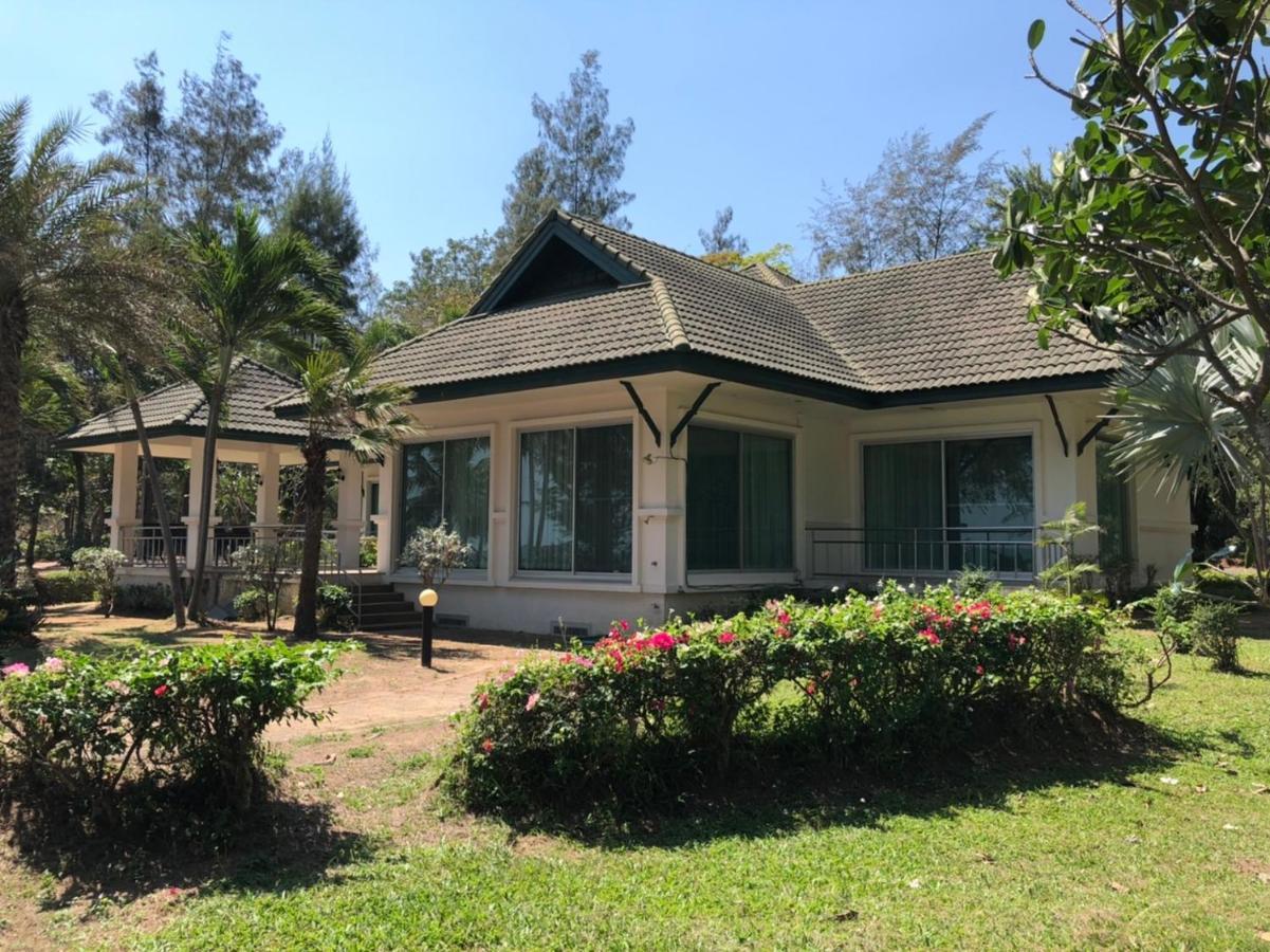 Seapine Beach Golf And Resort Hua Hin Ban Khao Takiap Екстериор снимка