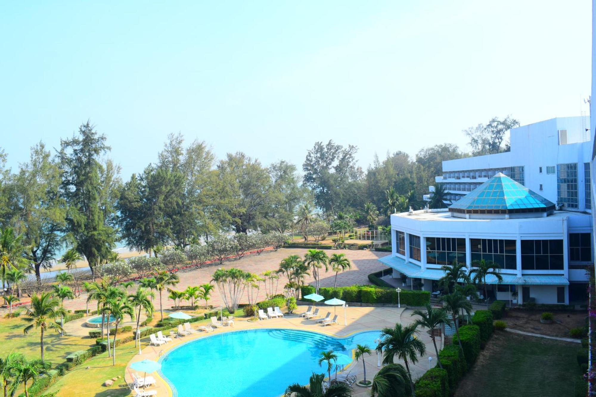 Seapine Beach Golf And Resort Hua Hin Ban Khao Takiap Екстериор снимка